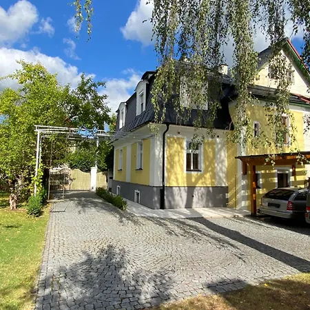 Apartment +authentic+