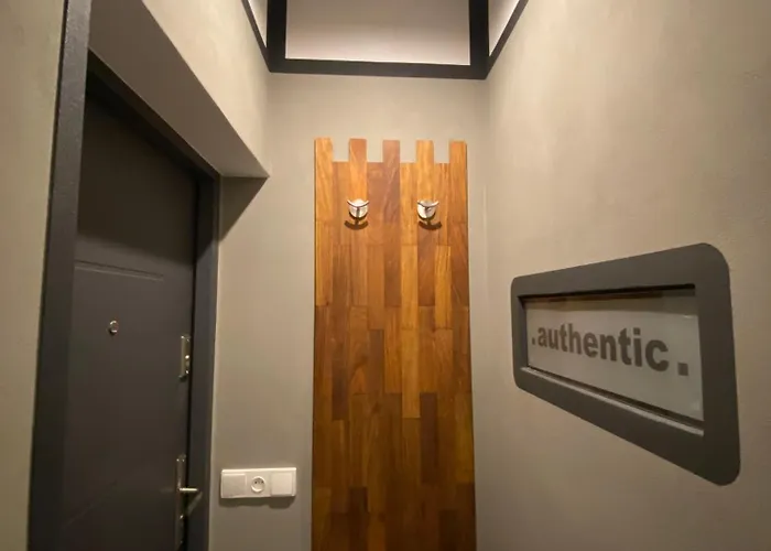 +authentic+ マリアーンスケー・ラーズニェ